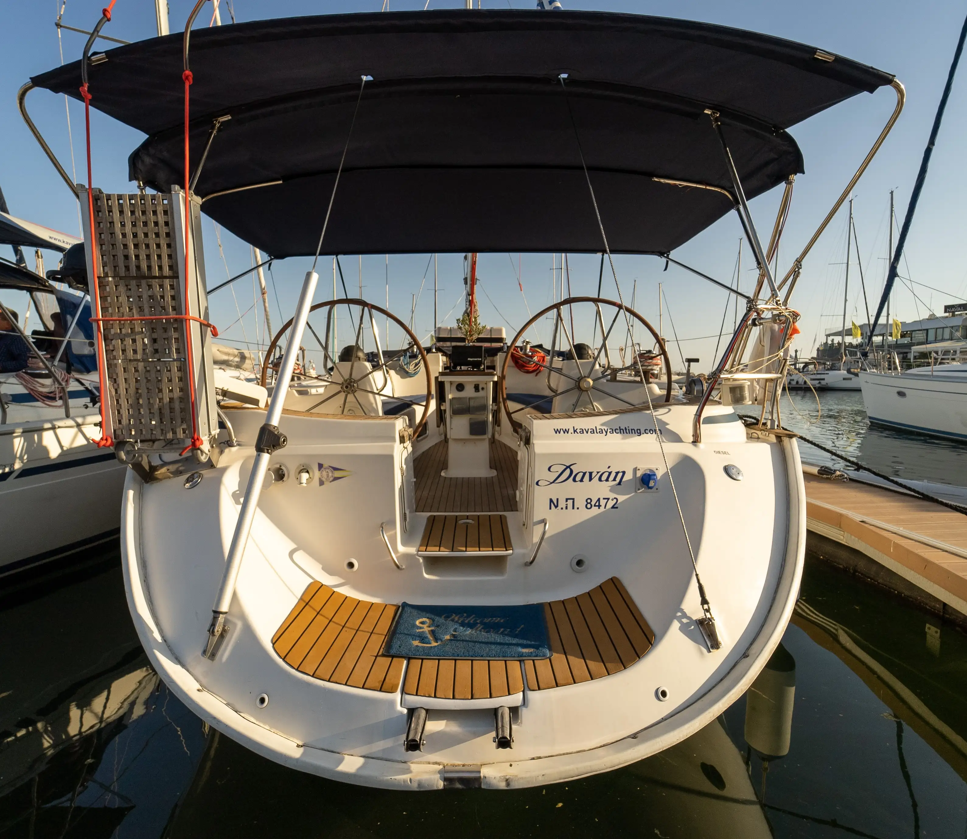Danai (with Bowthruster ,Solar Panels, New Sails)