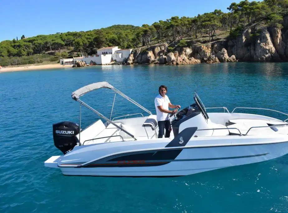Beneteau — Flyer 6.6 Spacedeck (2017)