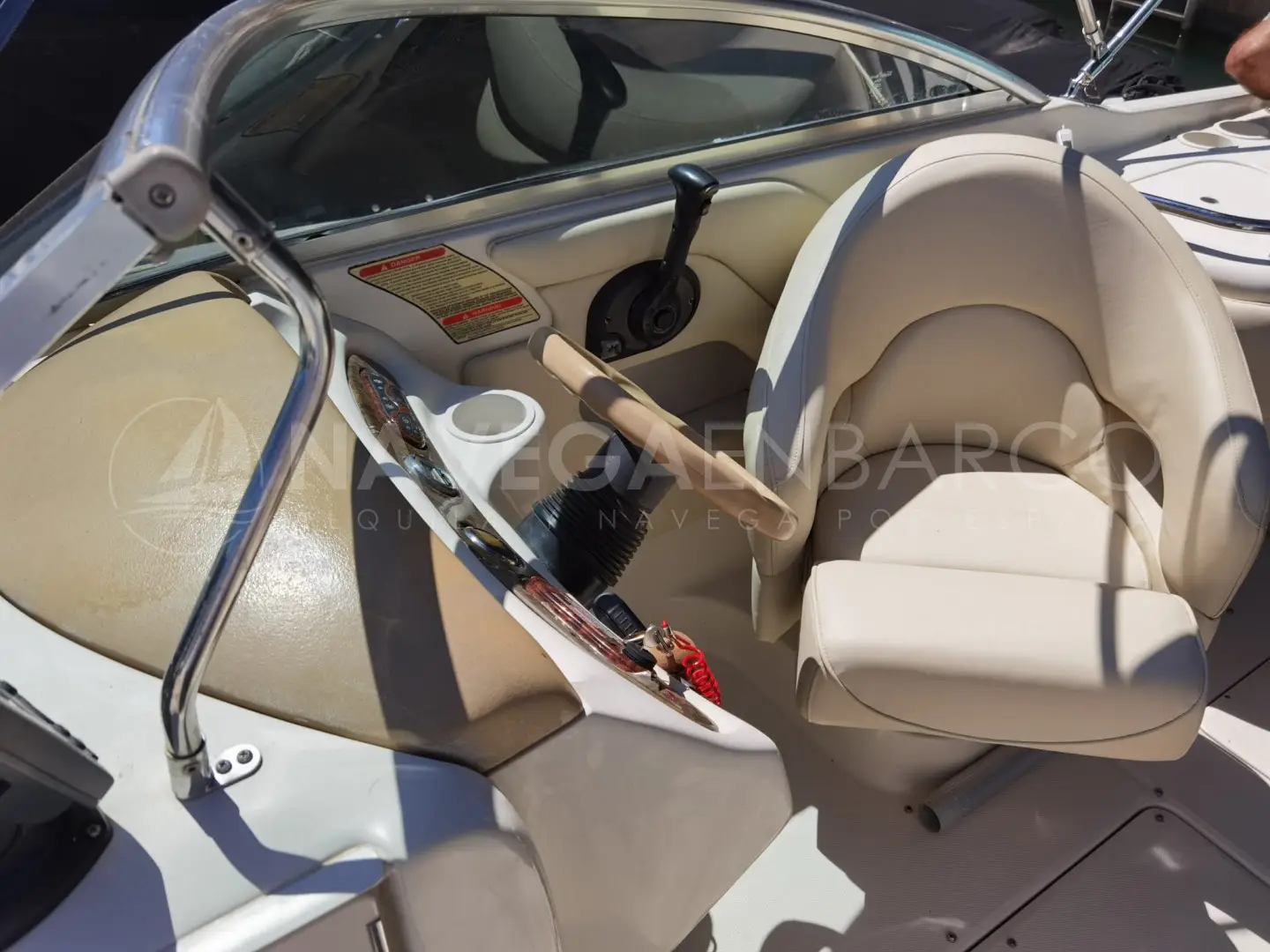 SeaRay 240 Sundeck