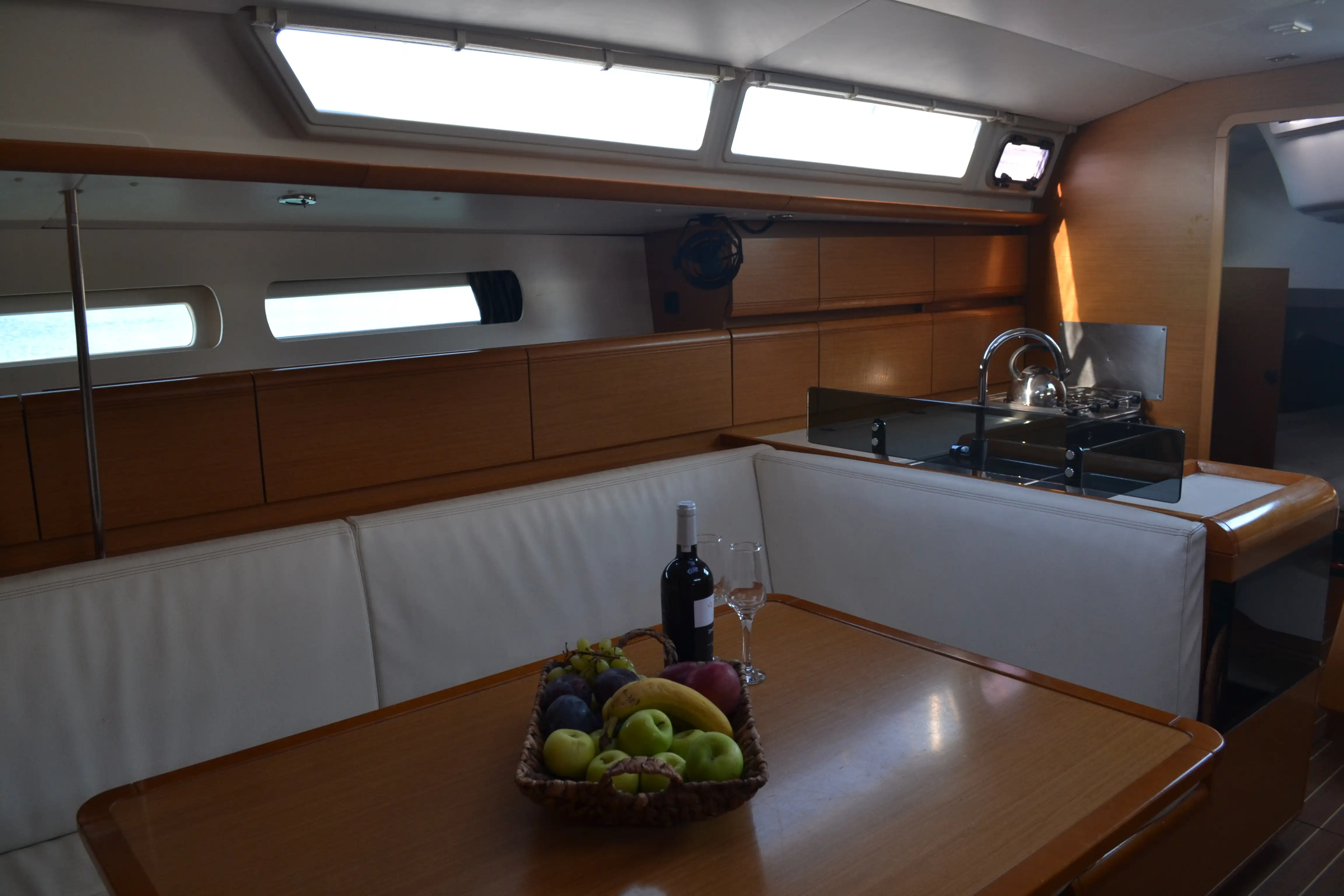 Triada / bow-thruster, solar panels, electric WC