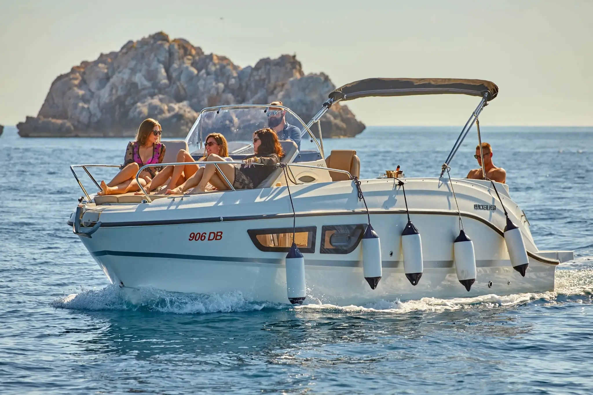 Quicksilver 805