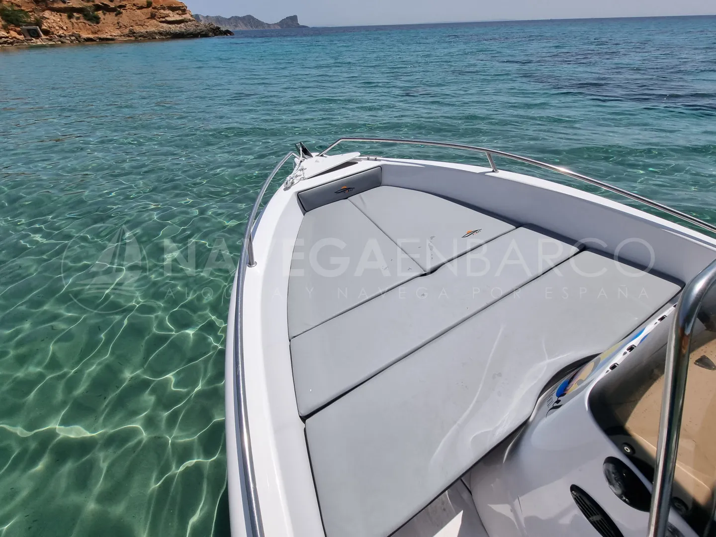 Increible barco para 8 personas