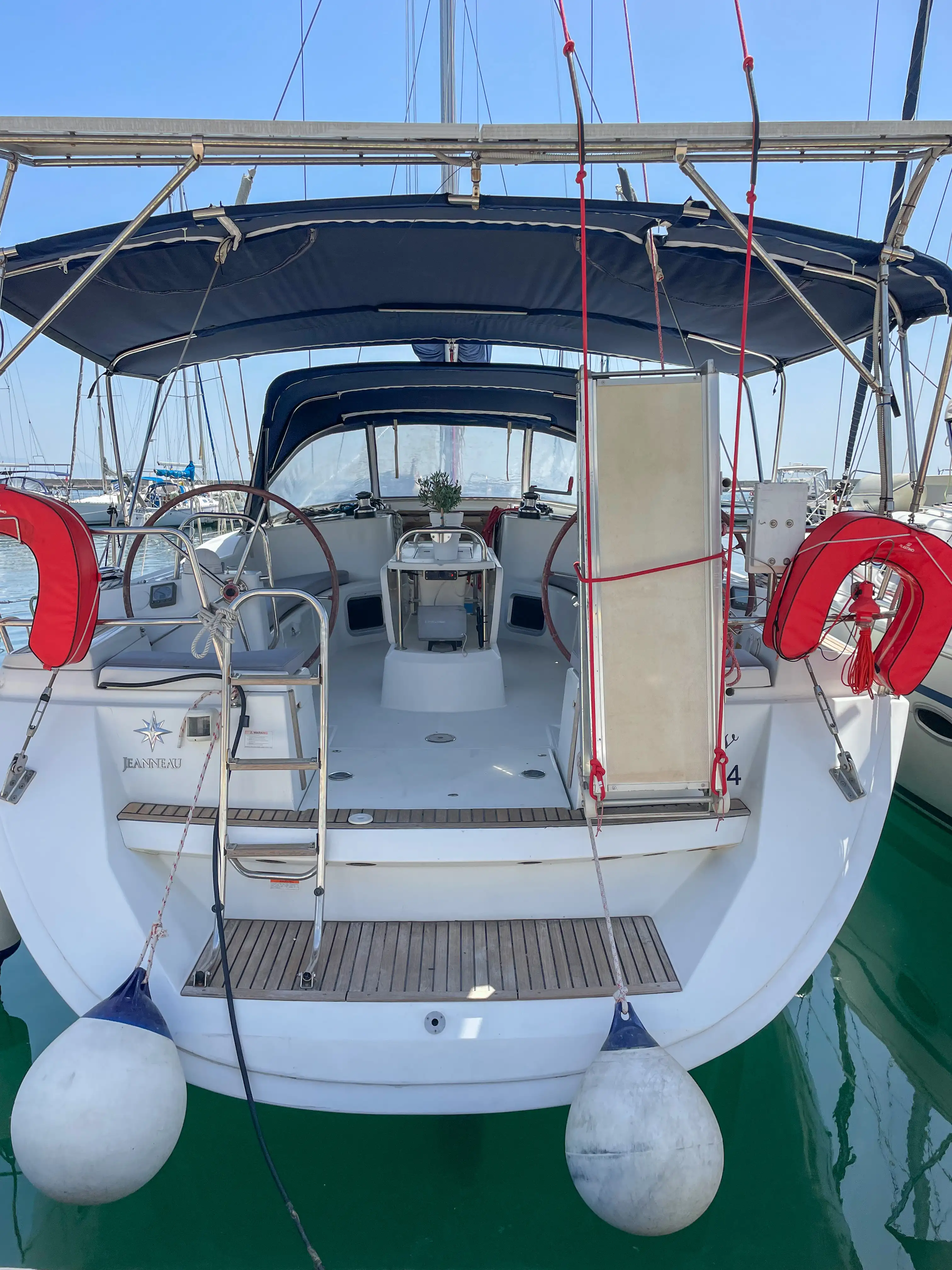 Beethoven ( with Bowthruster ,Solar Panels)