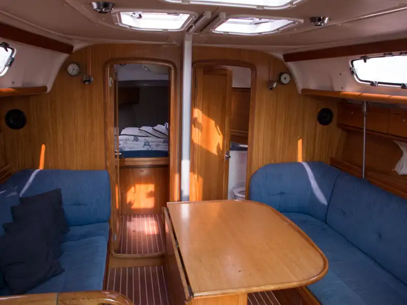 (1132 BG) (sails 2015)