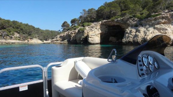 Lancha en alquiler Sunchaser Mallorca (Negro) DIA ENTERO
